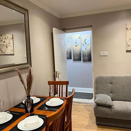 London Property Apartments For Up To 6, Next To Big Ben & London Eye Exterior photo